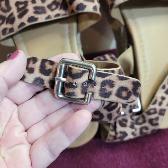 Soda Cheetah Platform Sandals with Buckle Closure, Womens Size 10 - Picture 3 of 10
